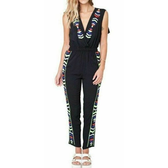 Tasi Malibu ASHLEY Embroidered Plunging Jumpsuit  Size Small Black $99 NGA - Picture 2 of 12